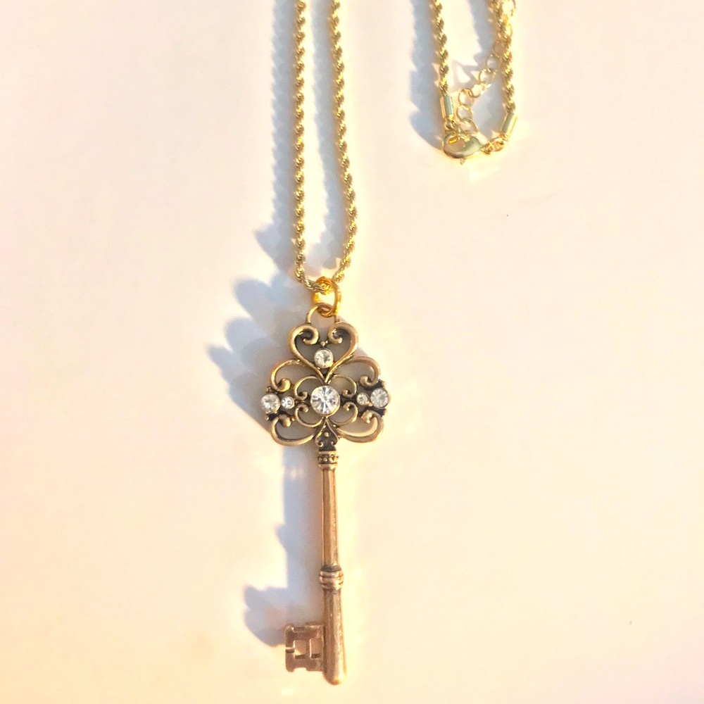 Gold Plated Chain With Vintage Inspired Pendant